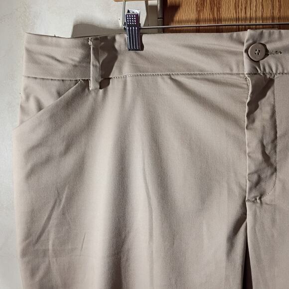 Lee Relaxed Straight Leg 24W Petite Wrinkle Free Mid Rise Khaki Workwear Career - Picture 8 of 10